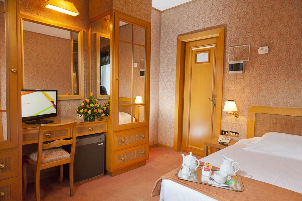 Polo Hotel Rom Exteriör bild
